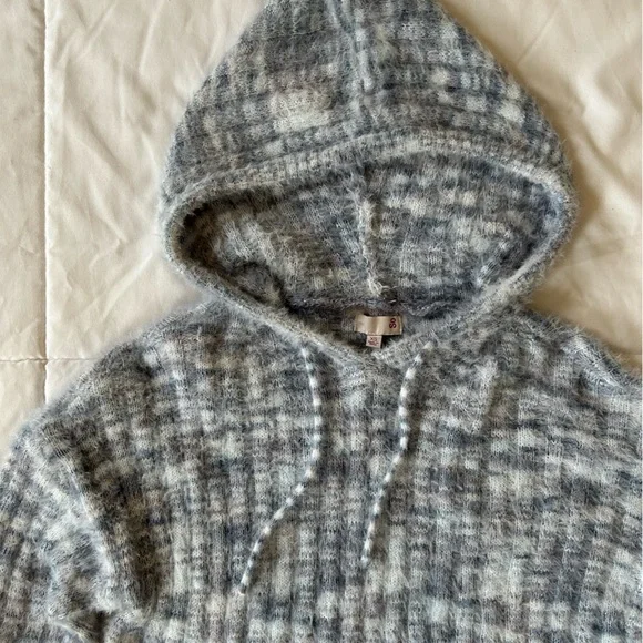 Y2K SO Light Blue Cropped Stretchy Ribbed Knit Sweater with Hood - Picture 2 of 7